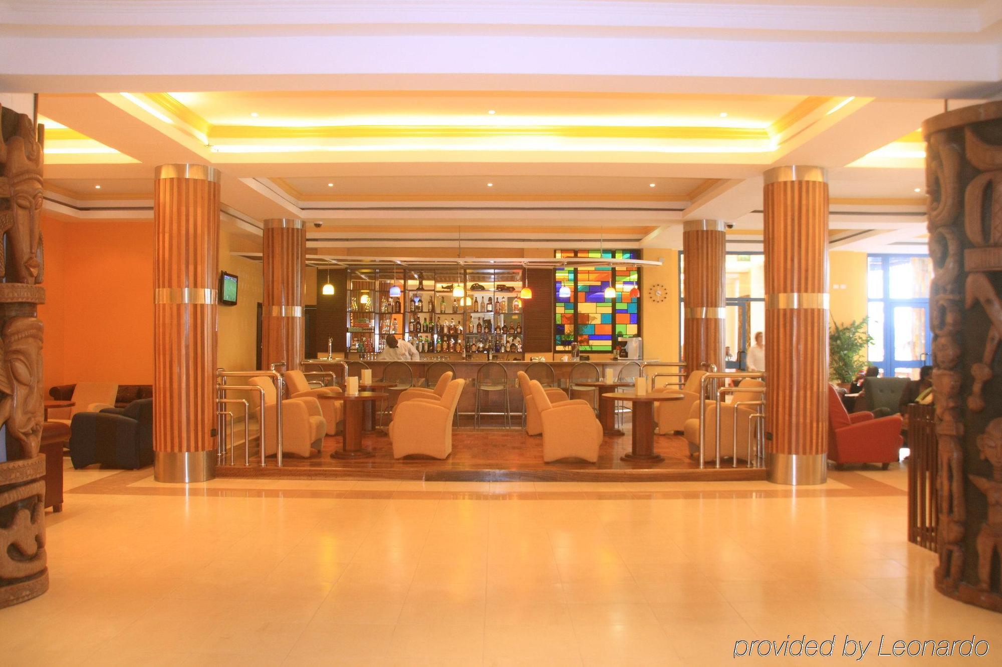 Palms By Eagles Airport City, Formerly Holiday Inn Accra Exterior photo